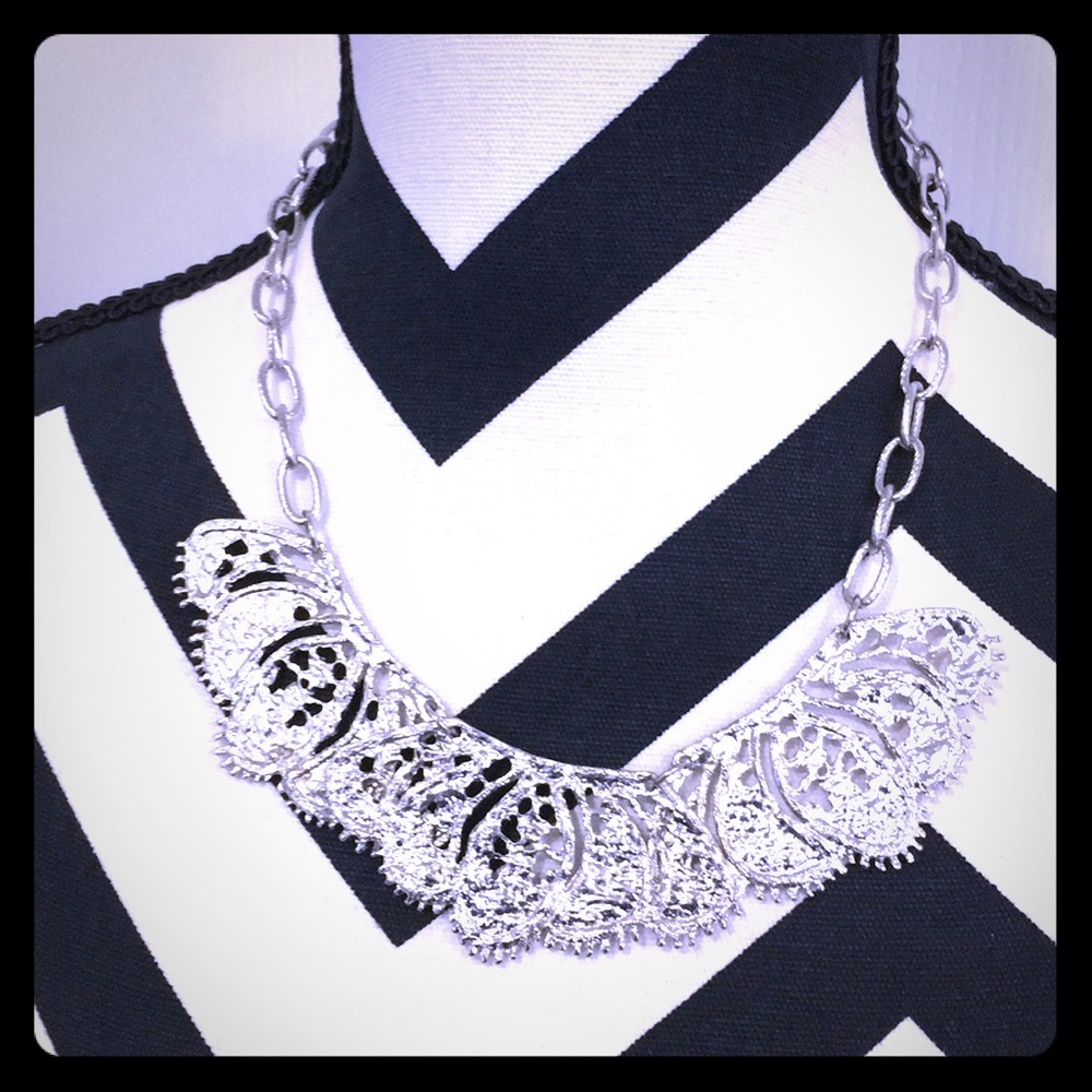 Lovely Silver Tone Necklace